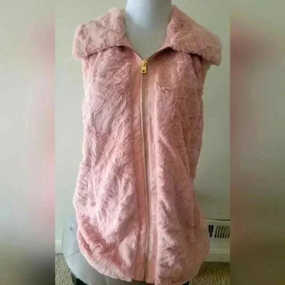 Marc New York Dusty Rose fluffy vest, Like new - Picture 3 of 7